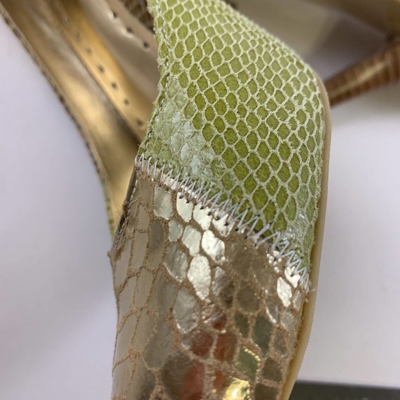 BCBG PARIS Gold Bosley Pump Heels Reptile Multicolor Embossed Leather Shoe 8.5 - Picture 4 of 12